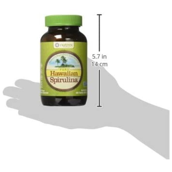 nutrex Pure Hawaiian Spirulina - 500 mg Tablets 400 Count - Farm Grown in Hawaii since 1984 - Natural, Nutrient Rich Superfood - Immune Support, Detox & Energy – Vegan Complete Protein, Non-GMO  اسبريولينا النقية 500 مجم، 400 قطعة نباتية طبيعية ، غذاء خارق لصحة الإنسان وغنية بالمغذيات و الأحماض الأمينية والفيتامينات والعناصر المعدنية، زيادة إنتاج الطاقة، ولصحة الجهاز المناعى - Image 2
